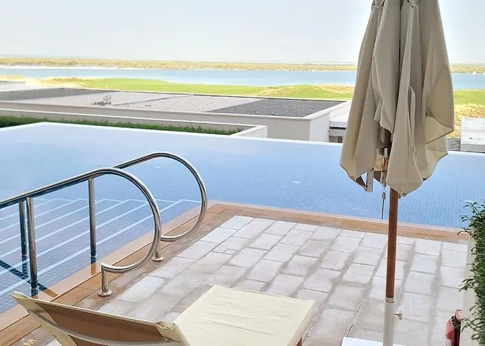 Luxury Apartment In Yas Island