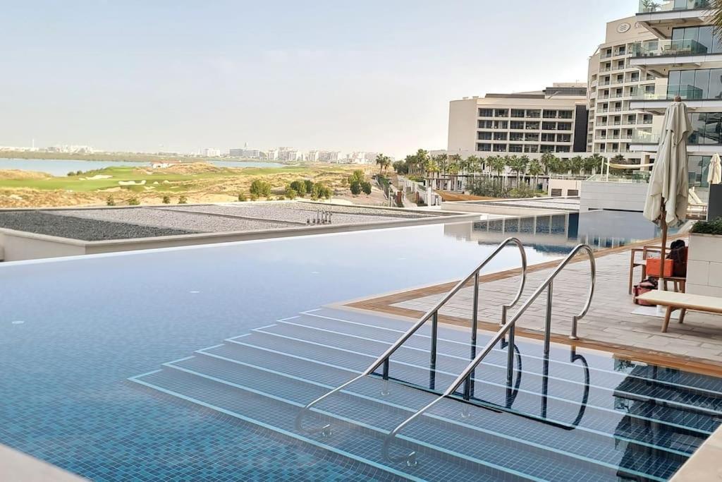 Luxury In Yas Island Apartment